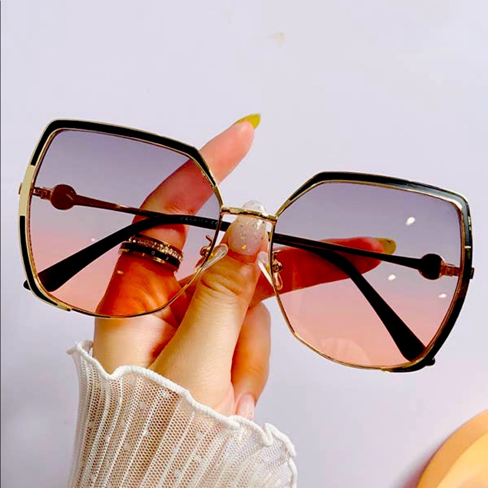 🖤Large Black & Gold Sunglasses - Shades